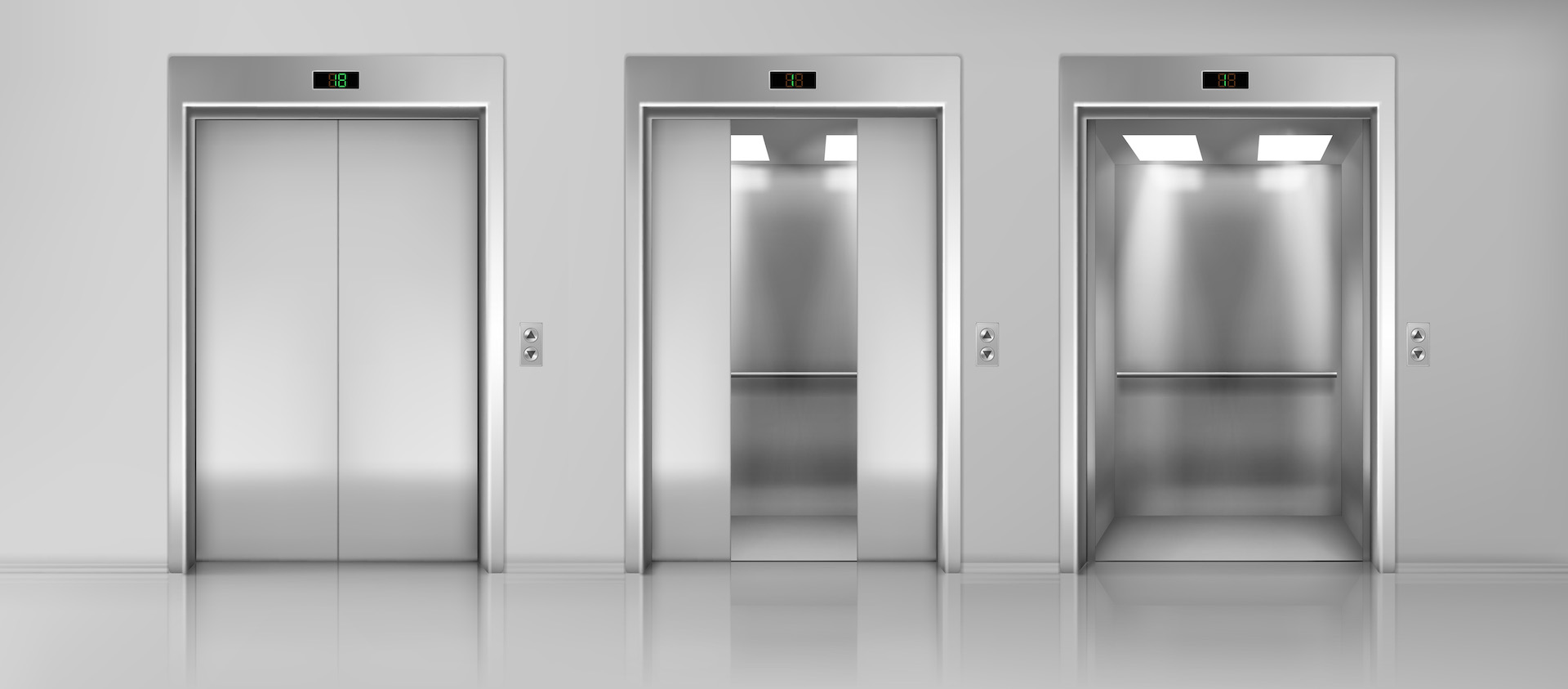 Aufzugsplanung mit LiftPLAN360: Drei Aufzüge nebeneinander. Einer ist geschlossen, eine halb geöffnet und einer geöffnet.